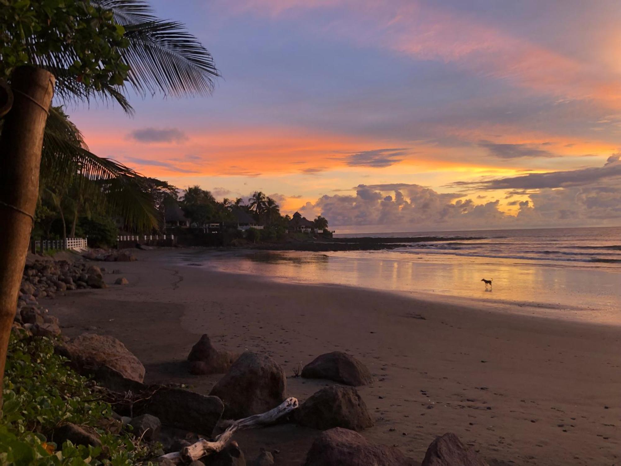 El Marabu Chill'N Surf Bed & Breakfast Aposentillo Exterior photo